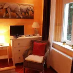Edinburgh فندق 3*