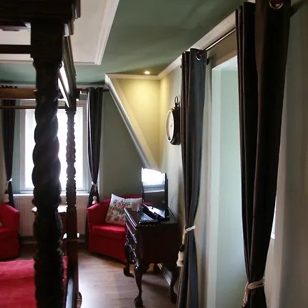 Otel Edinburgh 3*