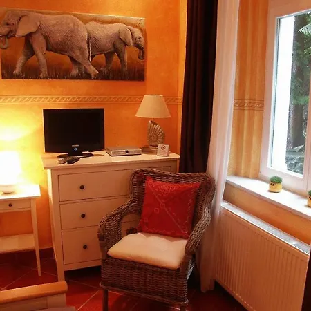 Edinburgh Hotel 3*