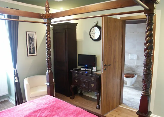 Hotel Edinburgh 3*