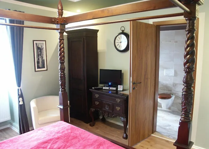 Hotel Edinburgh 3*